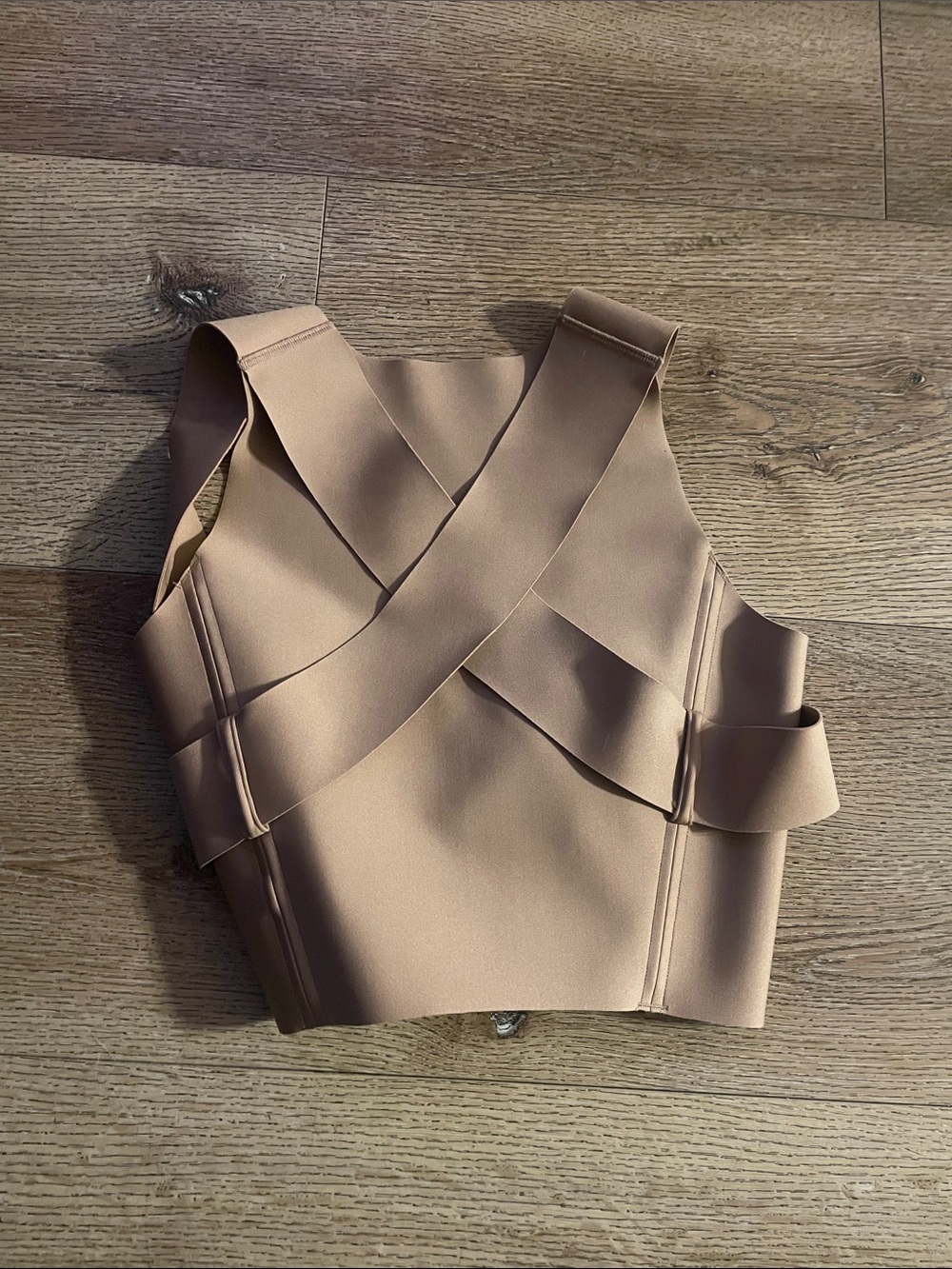 SKIMS Body Posture Trainer Vest - Picture 5 of 7